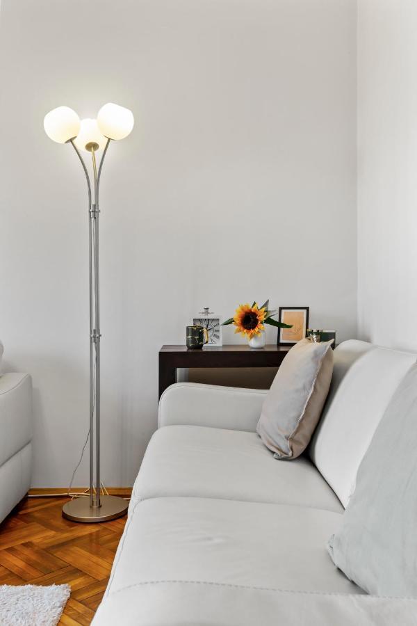 City Vibes Apartment Бухарест Екстер'єр фото